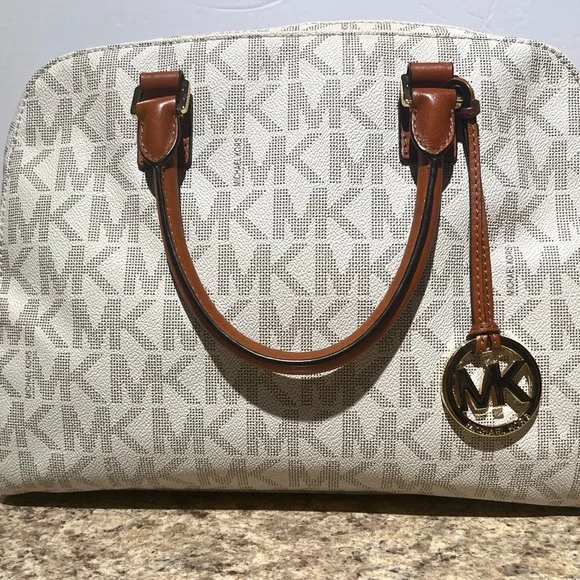New, Light Brown, Purse By Michael Kors. FREE, Second, MK Gold Logo Ring. - Picture 6 of 13